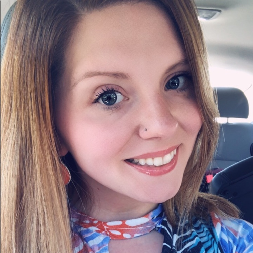 About Your Posher: Sarah
